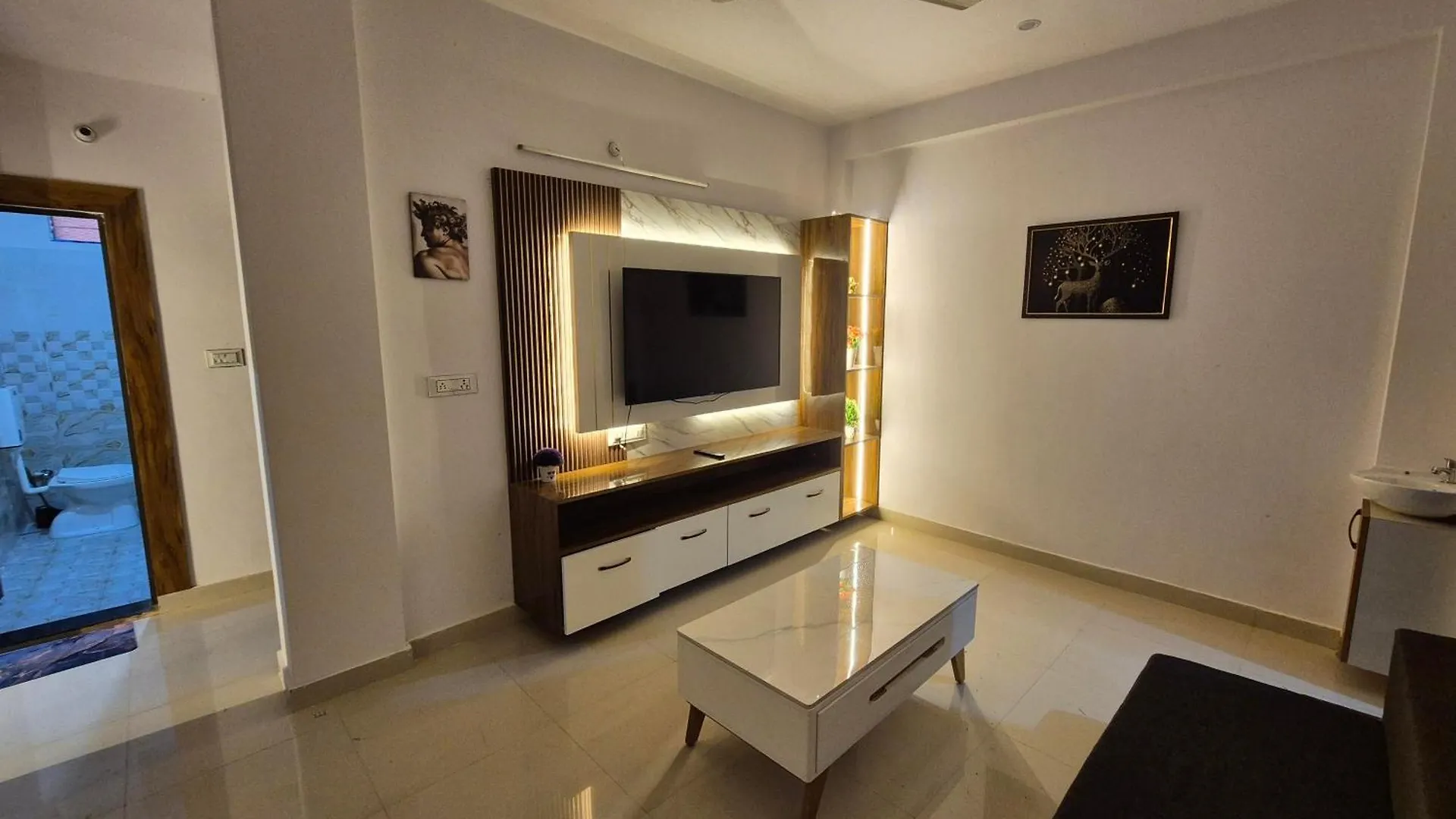Zucross Homestay Βαρανάσι Διαμέρισμα